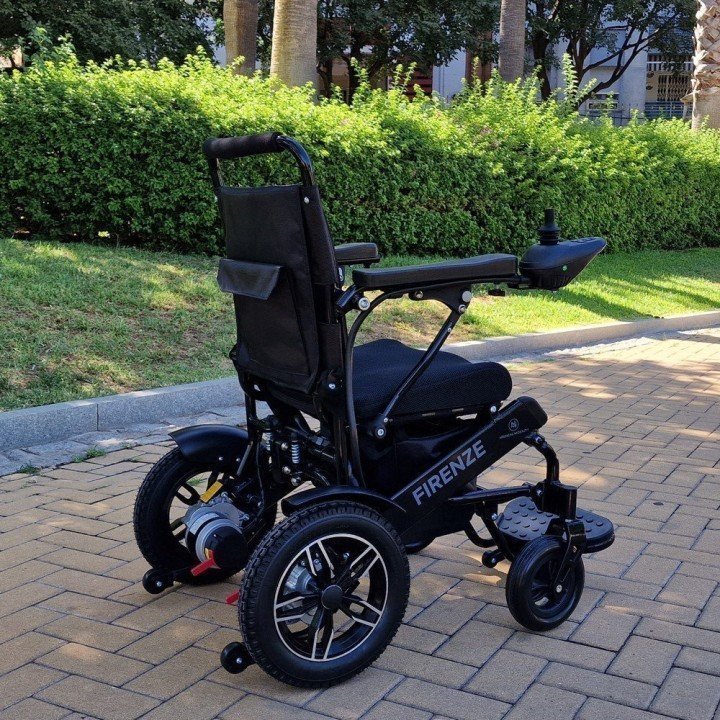 Carrozzina elettrica pieghevole Firenze | Invio gratis