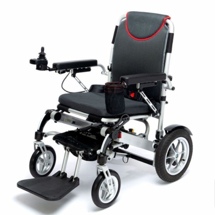 Carrozzina elettrica H20 con chiusura automatica