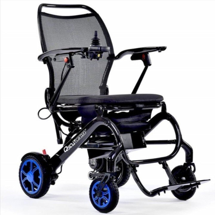 Carrozzina elettrica in fibra di carbonio QUIKIE Q50 R