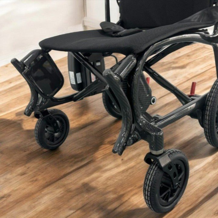 Carrozzina elettrica pieghevole MIAMI CARBON LITE