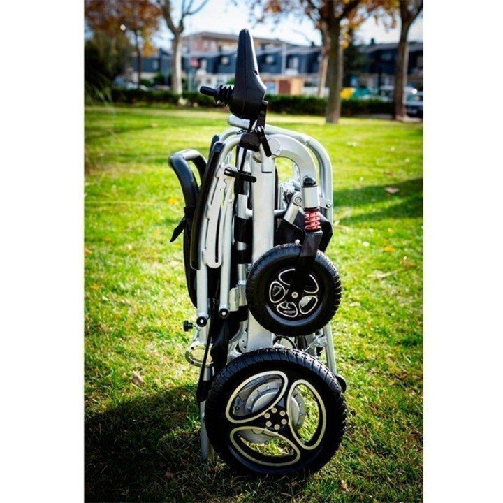 Carrozzina elettrica auto-pieghevole Bologna Lite| Spedizione gratuita