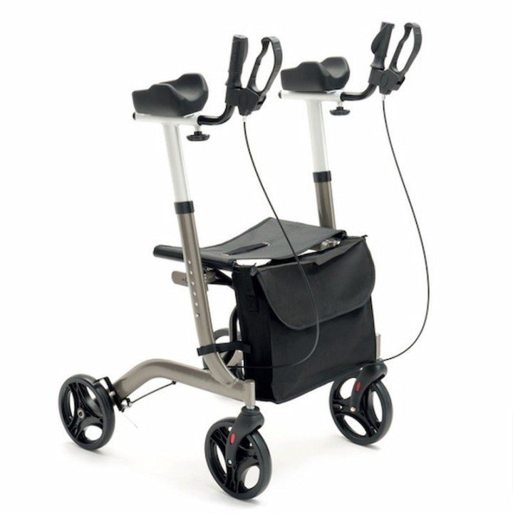 Rollator pieghevole con supporti antibrachiali